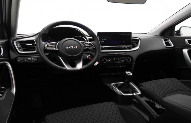KIA_KIA_CEED_2549771_7.jpg