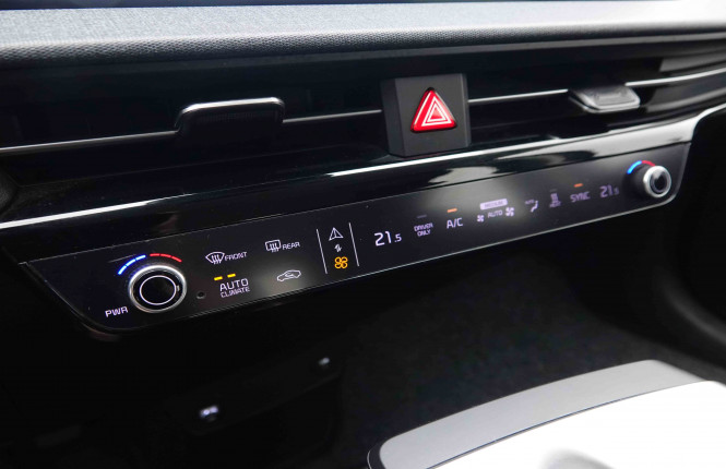 KIA_KIA_EV6_2549627_16.jpg