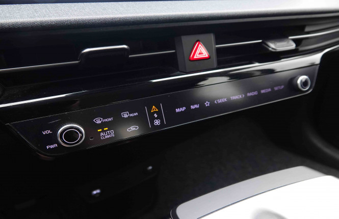 KIA_KIA_EV6_2549627_17.jpg