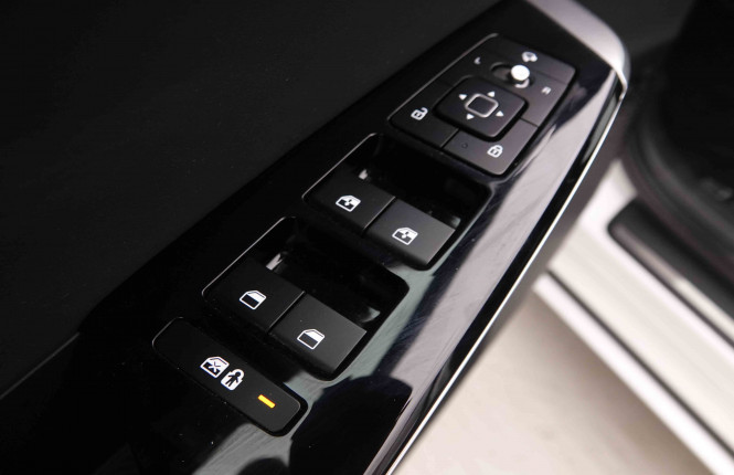 KIA_KIA_EV6_2549706_25.jpg