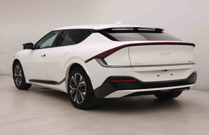 KIA_KIA_EV6_2549706_32.jpg