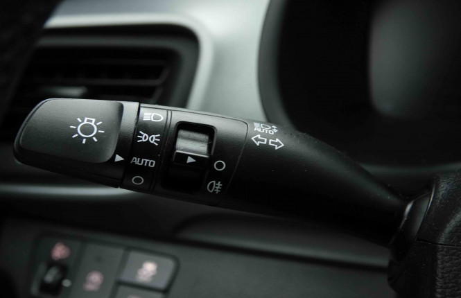 KIA_KIA_STONIC_2654002_15.jpg