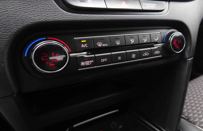 KIA_KIA_XCEED_2549451_16.jpg