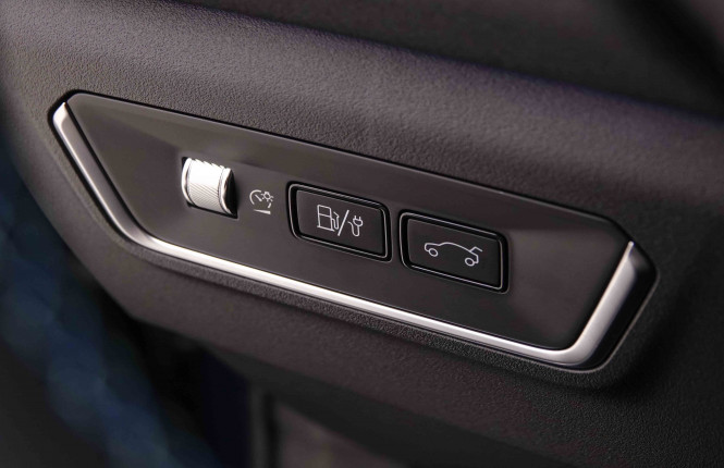 LYNKCO_LYNKCO_01_2548586_9.jpg