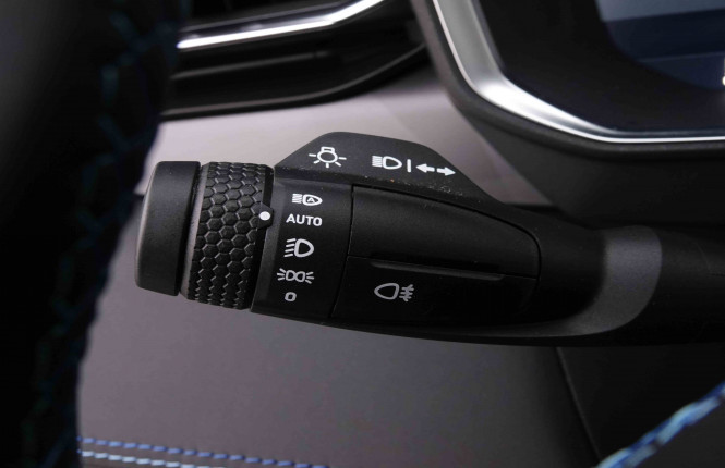 LYNKCO_LYNKCO_01_2551137_18.jpg LYNKCO_LYNKCO_01_2551137_18.jpg