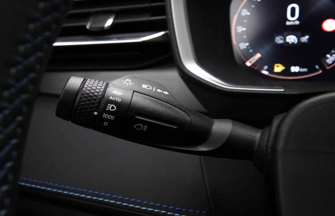 LYNKCO_LYNKCO_01_2551137_44.jpg LYNKCO_LYNKCO_01_2551137_44.jpg