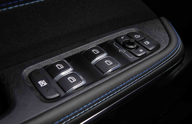 LYNKCO_LYNKCO_01_2551137_48.jpg LYNKCO_LYNKCO_01_2551137_48.jpg