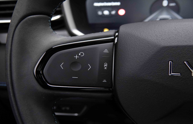 LYNKCO_LYNKCO_01_2551139_44.jpg LYNKCO_LYNKCO_01_2551139_44.jpg