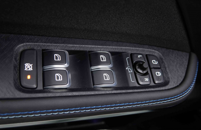 LYNKCO_LYNKCO_01_2551139_46.jpg LYNKCO_LYNKCO_01_2551139_46.jpg