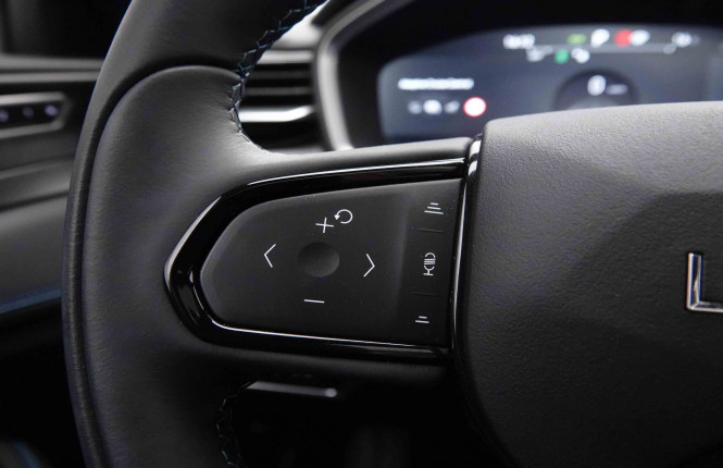 LYNKCO_LYNKCO_01_2652385_19.jpg LYNKCO_LYNKCO_01_2652385_19.jpg