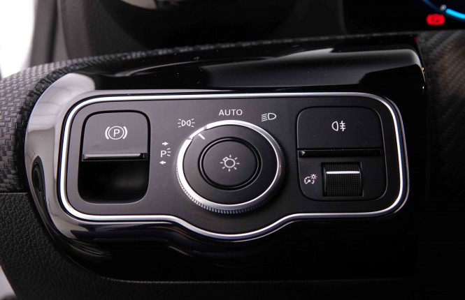 MERCEDES_MERCEDES_AKLASSE_2547353_58.jpg