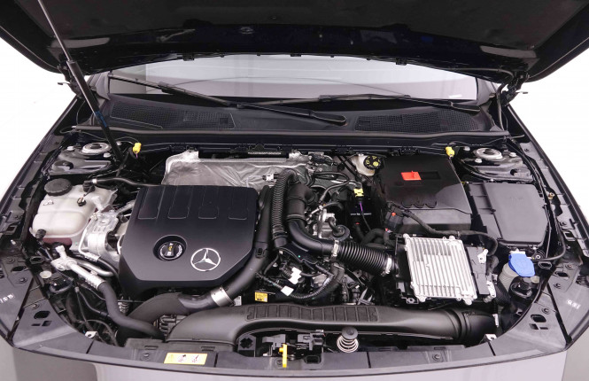 MERCEDES_MERCEDES_AKLASSE_2548341_19.jpg