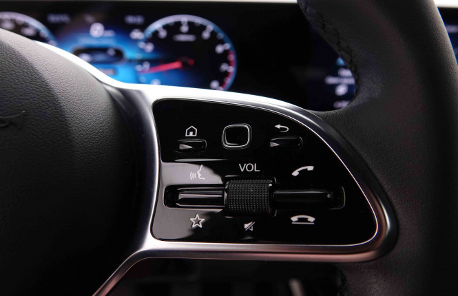MERCEDES_MERCEDES_AKLASSE_2548988_19.jpg