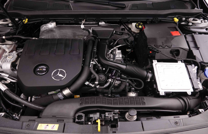 MERCEDES_MERCEDES_AKLASSE_2548988_23.jpg
