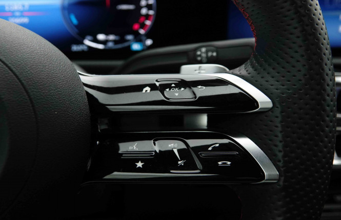 MERCEDES_MERCEDES_AKLASSE_2549892_18.jpg
