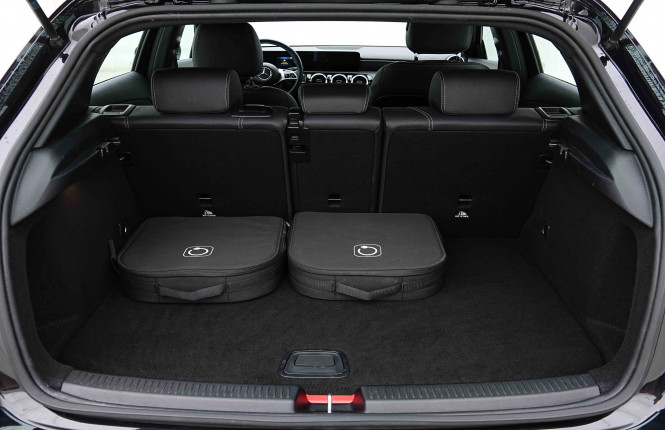 MERCEDES_MERCEDES_AKLASSE_2654950_5.jpg