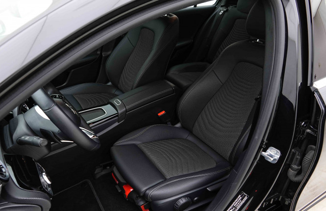 MERCEDES_MERCEDES_AKLASSE_2654950_6.jpg