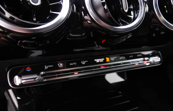 MERCEDES_MERCEDES_CLA_2548914_15.jpg