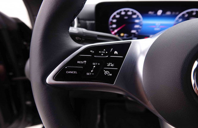 MERCEDES_MERCEDES_CLA_2548914_18.jpg