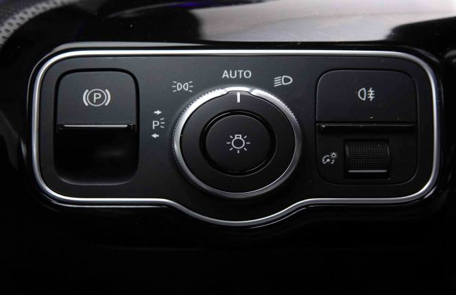 MERCEDES_MERCEDES_CLA_2550125_10.jpg