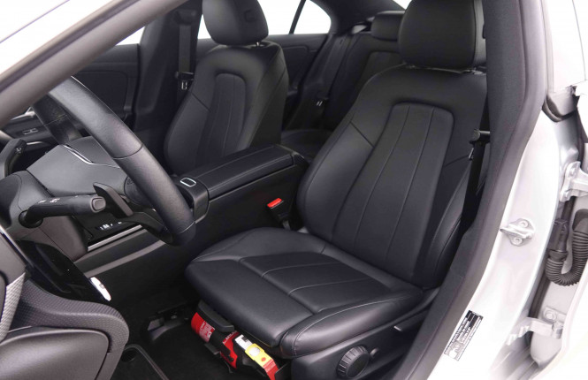 MERCEDES_MERCEDES_CLA_2550496_6.jpg MERCEDES_MERCEDES_CLA_2550496_6.jpg