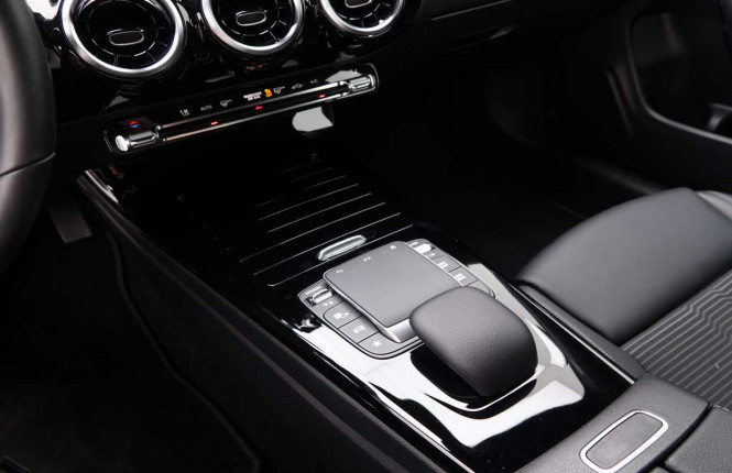 MERCEDES_MERCEDES_CLA_2551339_14.jpg MERCEDES_MERCEDES_CLA_2551339_14.jpg