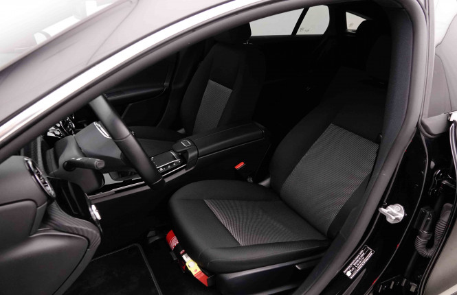 MERCEDES_MERCEDES_CLA_2653283_6.jpg MERCEDES_MERCEDES_CLA_2653283_6.jpg