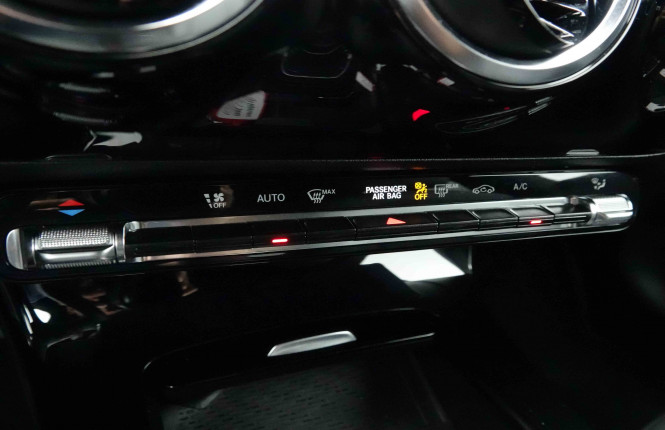 MERCEDES_MERCEDES_CLA_2654295_14.jpg