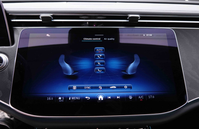 MERCEDES_MERCEDES_EKLASSE_2548748_14.jpg