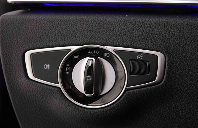 MERCEDES_MERCEDES_EKLASSE_2549450_10.jpg MERCEDES_MERCEDES_EKLASSE_2549450_10.jpg