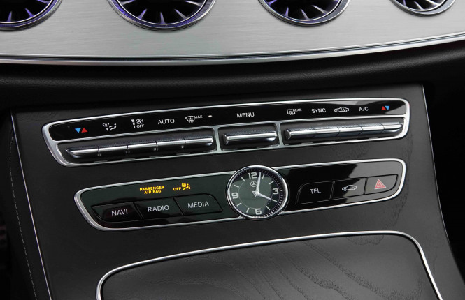 MERCEDES_MERCEDES_EKLASSE_2549450_17.jpg MERCEDES_MERCEDES_EKLASSE_2549450_17.jpg