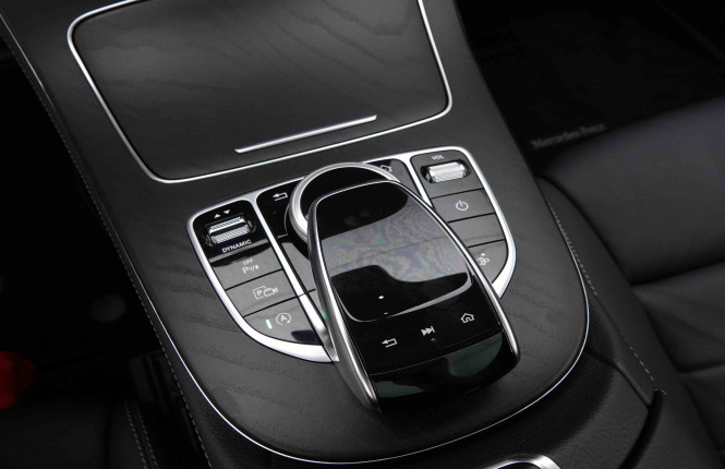 MERCEDES_MERCEDES_EKLASSE_2549450_18.jpg MERCEDES_MERCEDES_EKLASSE_2549450_18.jpg