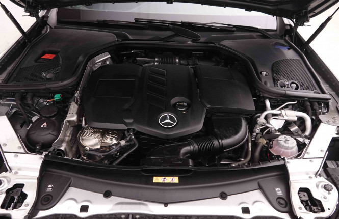MERCEDES_MERCEDES_EKLASSE_2549663_29.jpg
