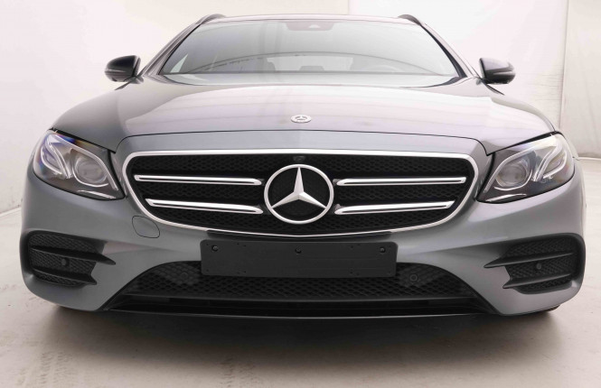 MERCEDES_MERCEDES_EKLASSE_2549663_32.jpg