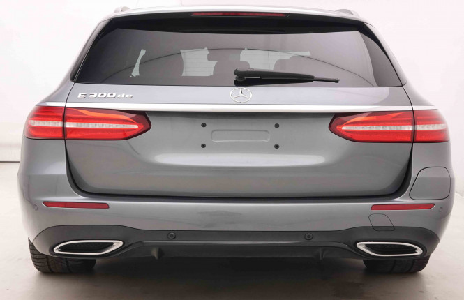 MERCEDES_MERCEDES_EKLASSE_2549663_35.jpg