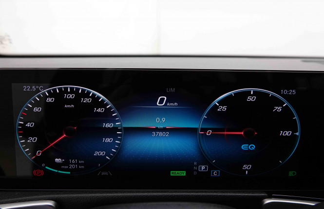MERCEDES_MERCEDES_EQB_2548730_18.jpg