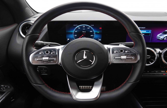 MERCEDES_MERCEDES_GLA_2549766_9.jpg