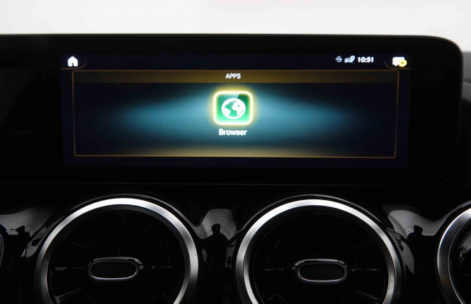 MERCEDES_MERCEDES_GLA_2550247_14.jpg