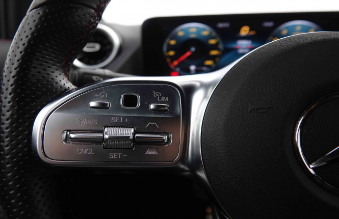 MERCEDES_MERCEDES_GLA_2550247_21.jpg