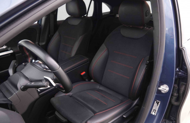 MERCEDES_MERCEDES_GLA_2550247_6.jpg