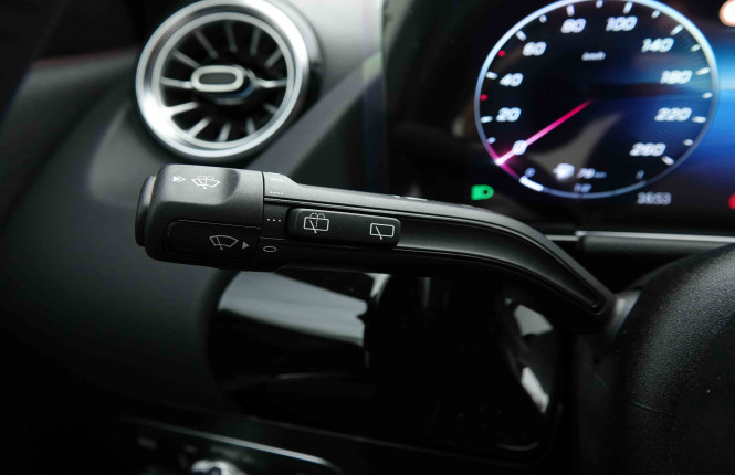 MERCEDES_MERCEDES_GLA_2653221_16.jpg