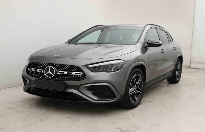 MERCEDES_MERCEDES_GLA_2653221_26.jpg