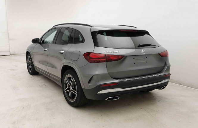 MERCEDES_MERCEDES_GLA_2653221_29.jpg