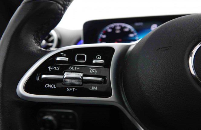 MERCEDES_MERCEDES_GLB_2550298_24.jpg
