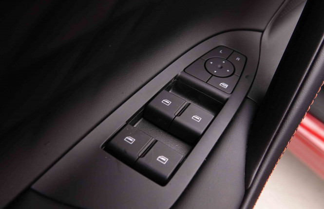 MG_MG_HS_2549231_20.jpg MG_MG_HS_2549231_20.jpg