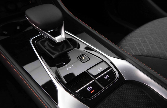 MG_MG_HS_2549235_14.jpg MG_MG_HS_2549235_14.jpg