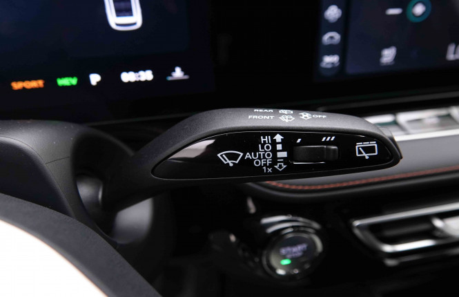 MG_MG_HS_2551724_16.jpg MG_MG_HS_2551724_16.jpg