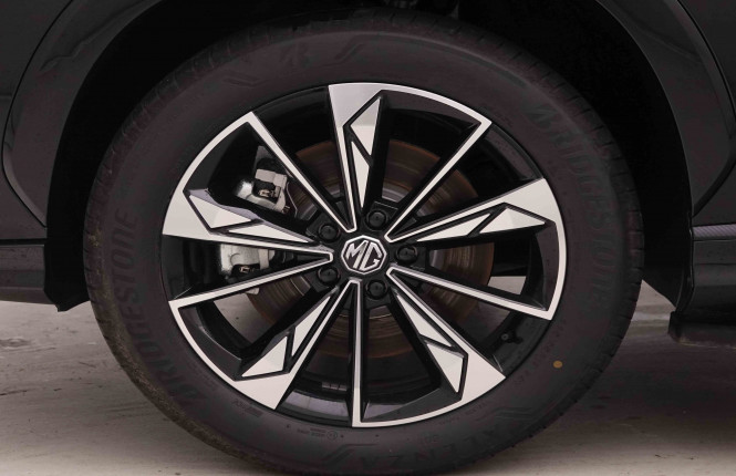 MG_MG_HS_2551724_20.jpg MG_MG_HS_2551724_20.jpg