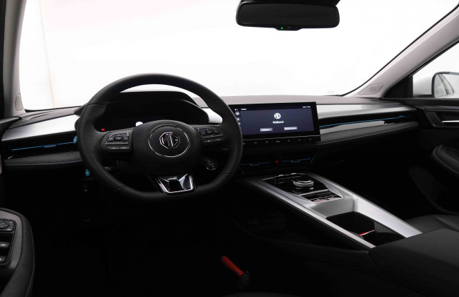 MG_MG_MG5_2550856_61.jpg MG_MG_MG5_2550856_61.jpg