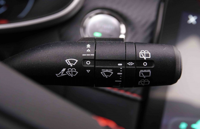 MG_MG_ZS_2548660_15.jpg